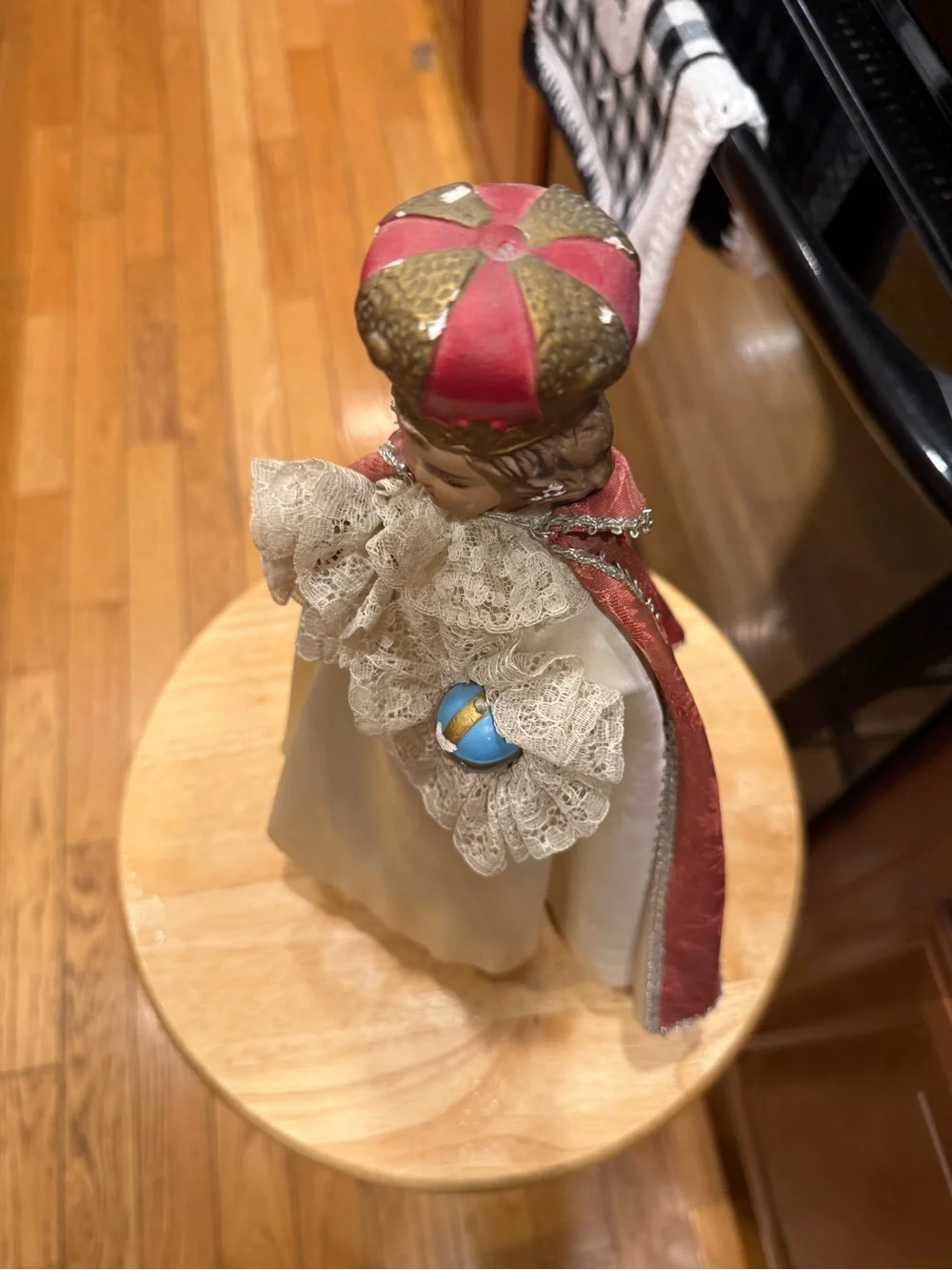 Vintage Statue of infant Jesus of Prague-